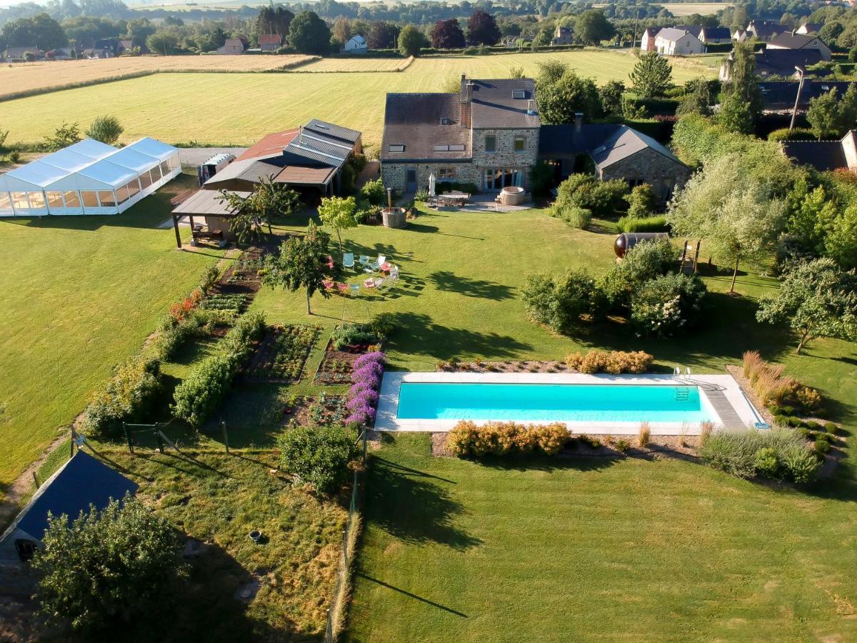 Vila Le Champ Du Coq Gesves Exteriér fotografie